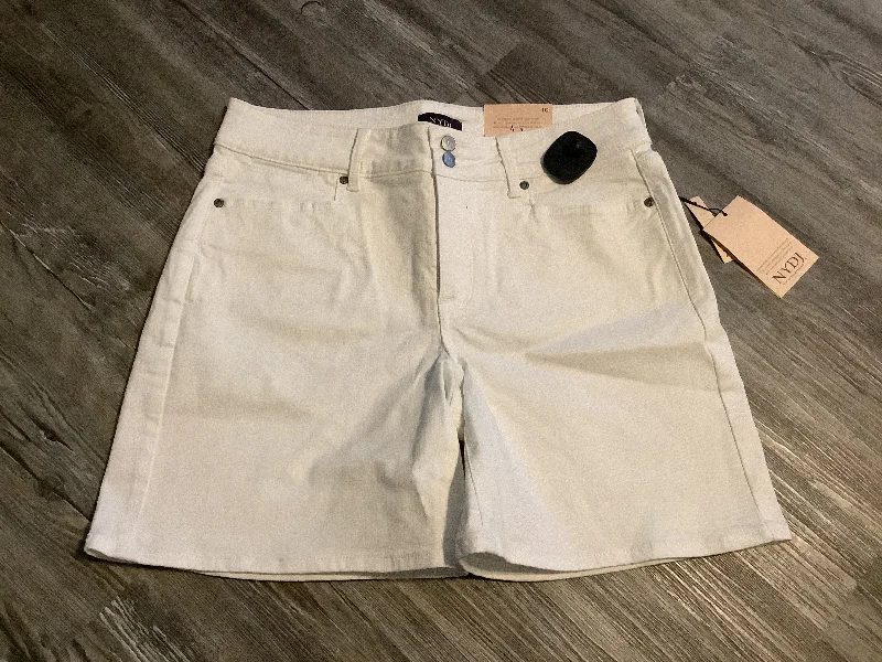 Shorts By Clothes Mentor In White, Size: 10