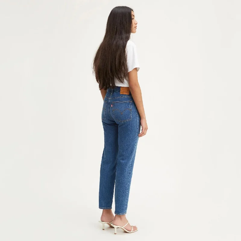 Wedgie Fit Jeans (Charleston Moves)